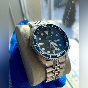 SOLD: Seiko - SKX007 - 42.5mm